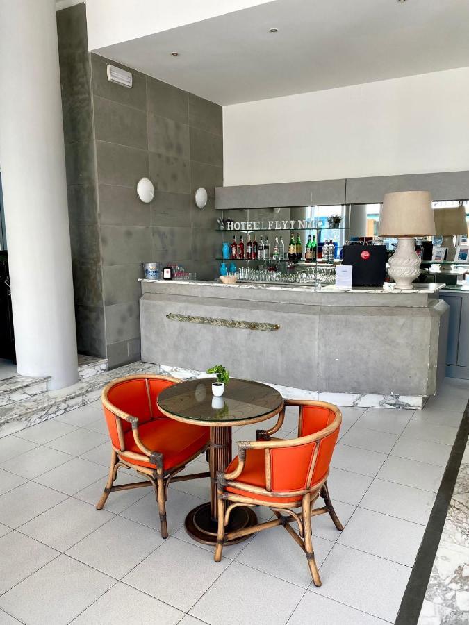 Hotel Flying Pesaro Exterior foto
