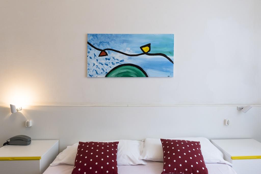 Hotel Flying Pesaro Exterior foto